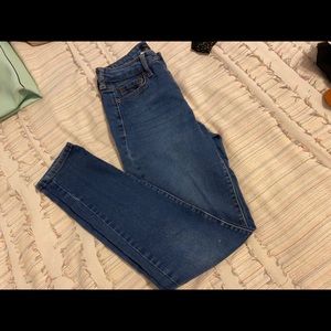 Aero High Waisted Jeans